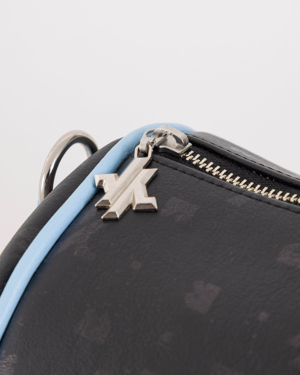 TRAVEL BAG-11