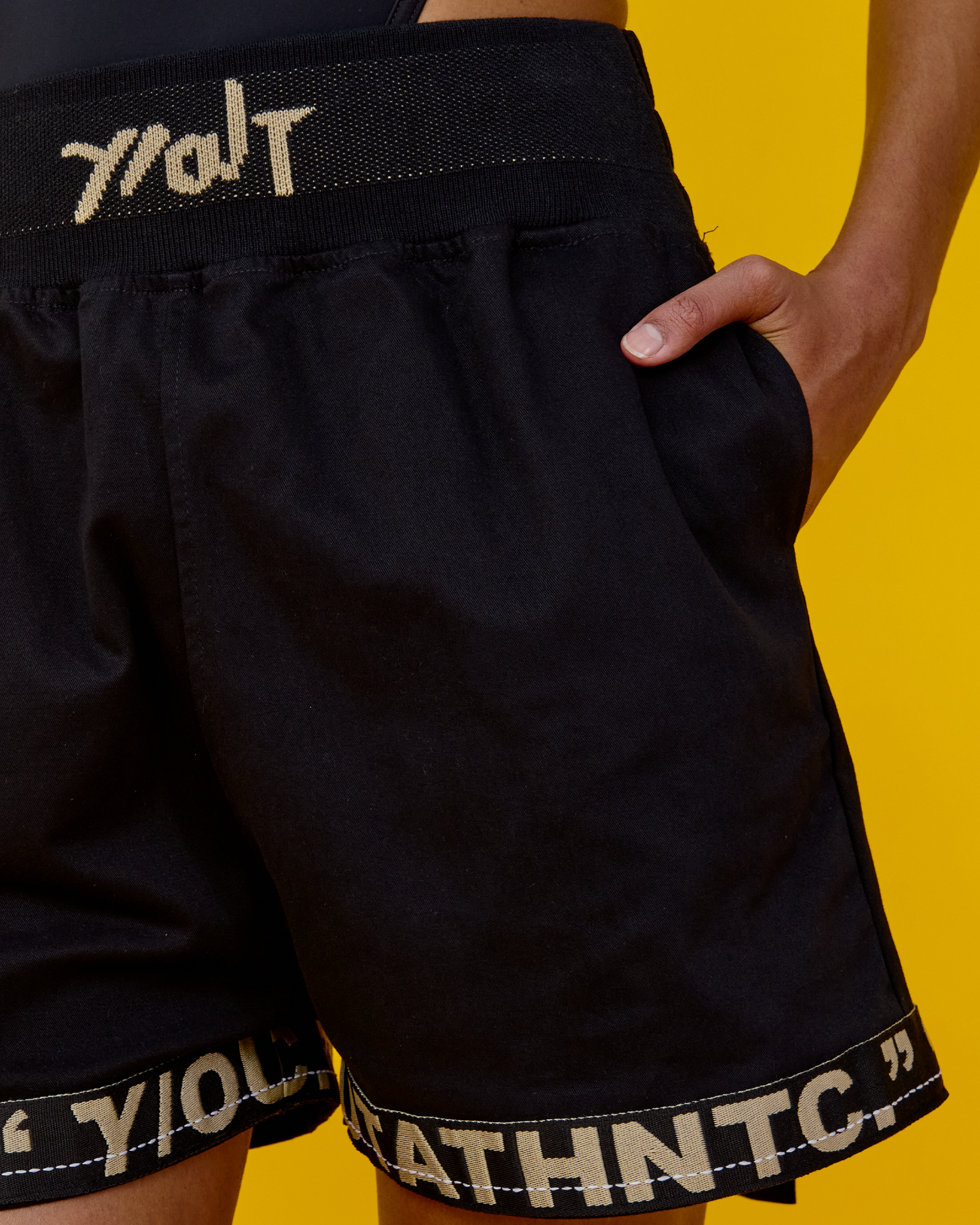 TISSU SHORT
