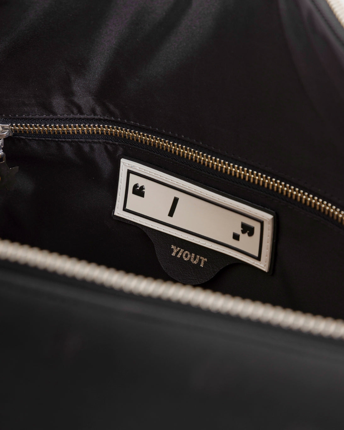 TRAVEL BAG-13