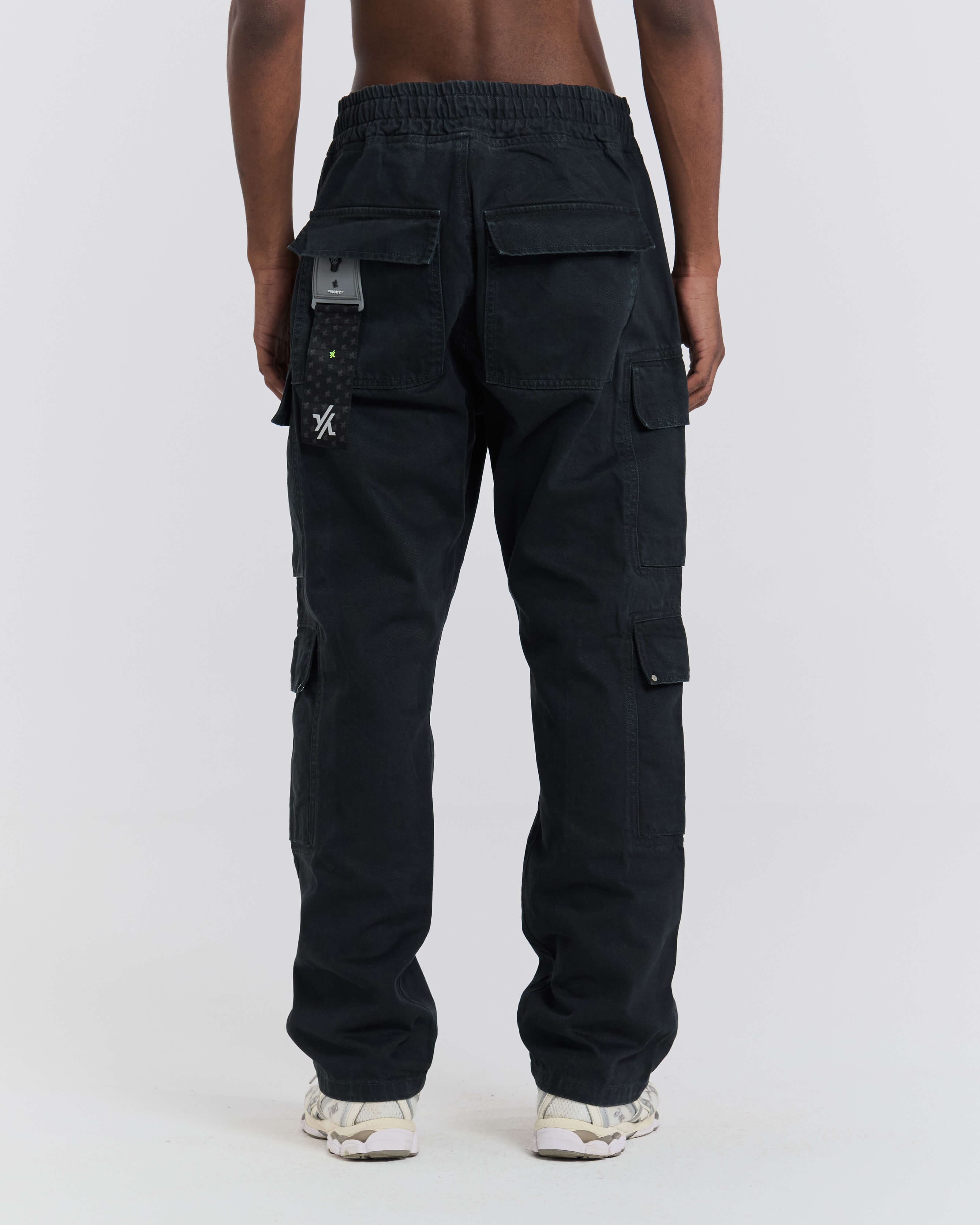 CHECK IN PANT-7