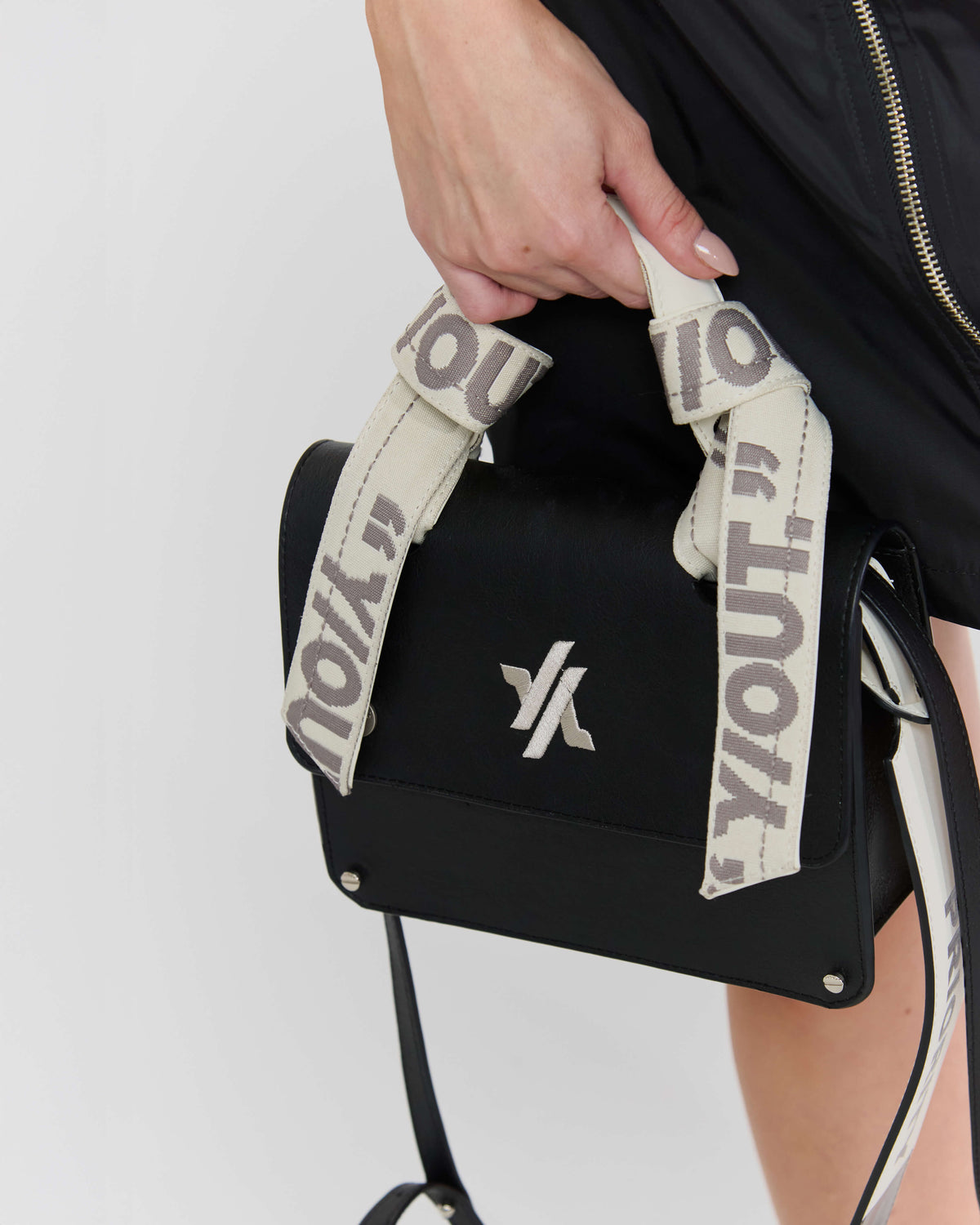 PRIORITY PURSE